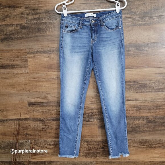 Kancan Jeans 27 P Skinny Mid Rise Raw Hem Medium Light Wash Denim KC8400M - Picture 1 of 13